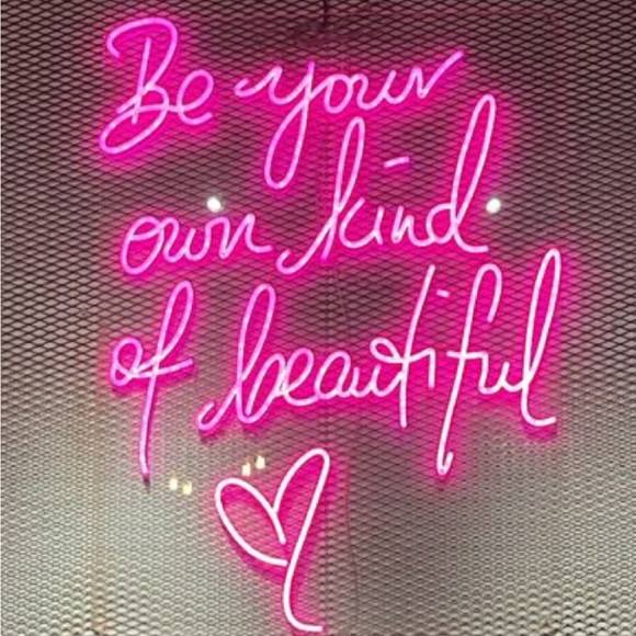 LIKE THIS LISTING TO BE NOTIFIED COME SHOP AND SHARE YOURS 🥰 - Picture 5 of 6